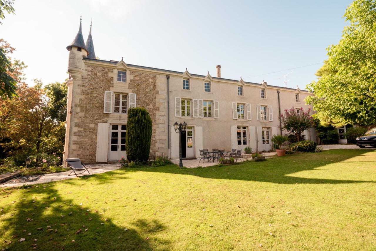 Mazette! Le Chateau Ниор Екстериор снимка